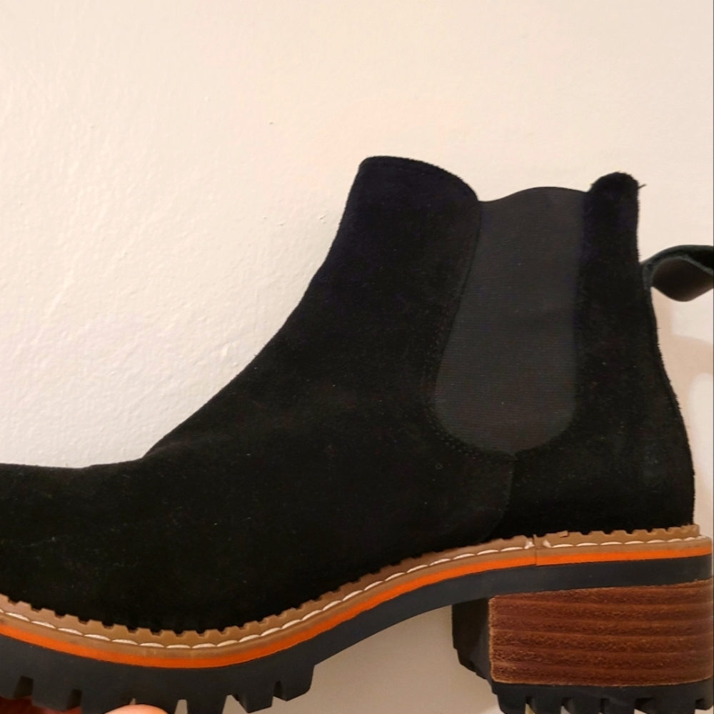 new!ANTHROPOLOGIE suede leather stacked heel traction sole chelsea made in Spain - Picture 16 of 17